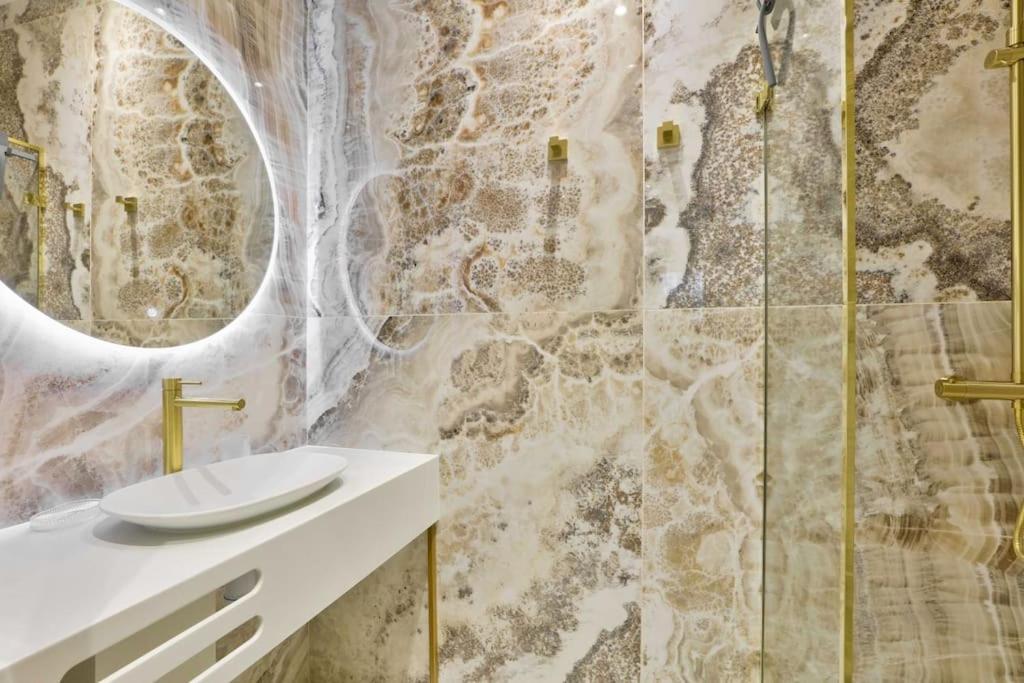 Luxurious & Peaceful - Near Le Marais - With Ac Apartment Paris Exterior photo